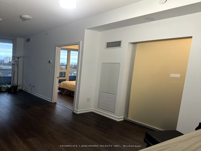 609 - 50 Forest Manor Rd