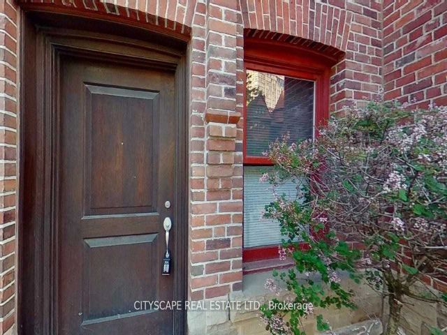 114 - 11 St Joseph St