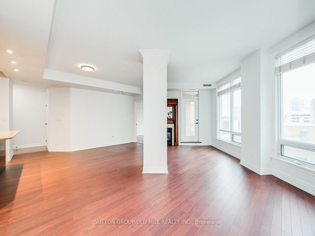 1109 - 100 Hayden St