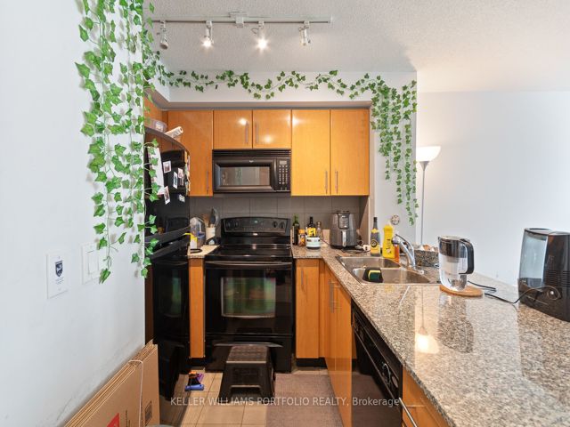 1603 - 16 Yonge St