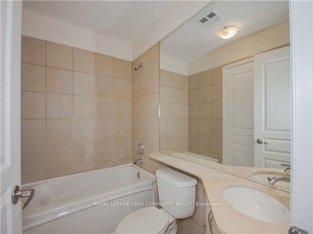 702 - 1121 Bay St