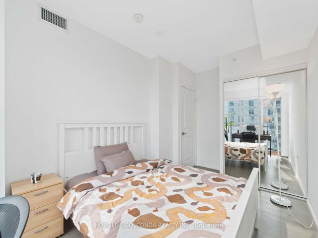 1616 - 251 Jarvis St