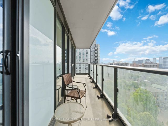 1616 - 251 Jarvis St