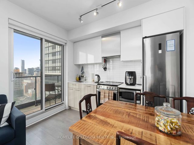 1616 - 251 Jarvis St