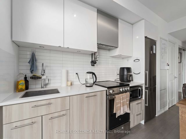 1616 - 251 Jarvis St