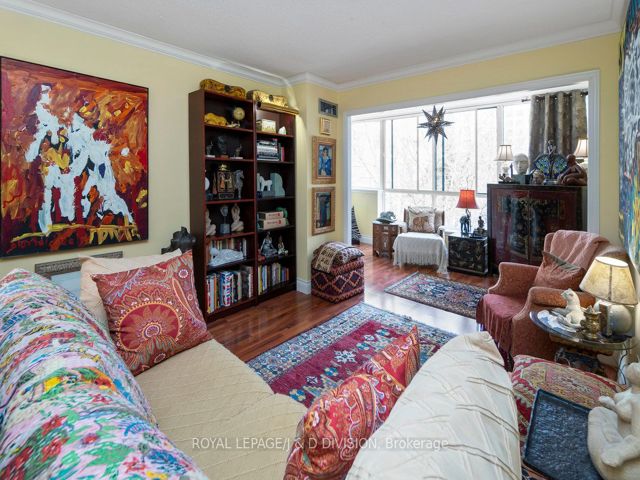 408 - 225 Davenport Rd