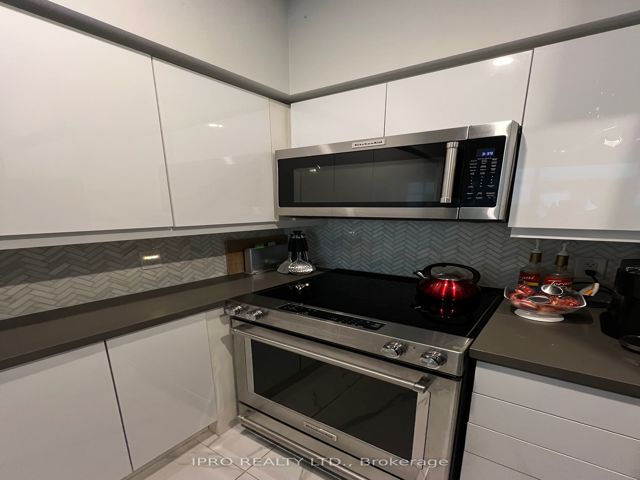 138 - 525 Wilson Ave