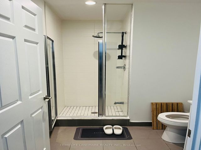 309 - 127 Queen St E
