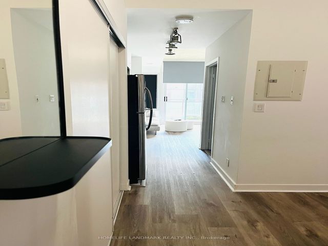 309 - 127 Queen St E