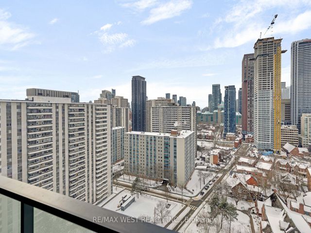 2102 - 575 Bloor St
