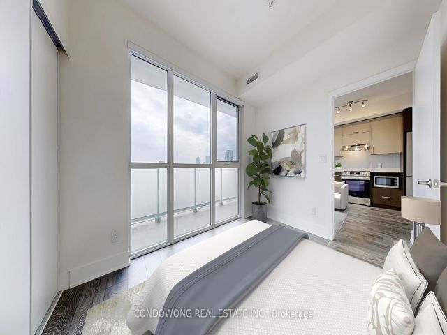 1812 - 188 Fairview Mall Dr