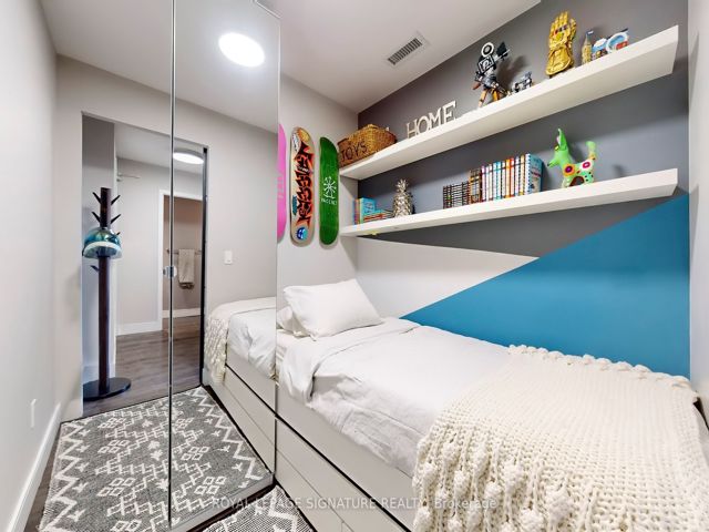 TH10 - 6 Pirandello St