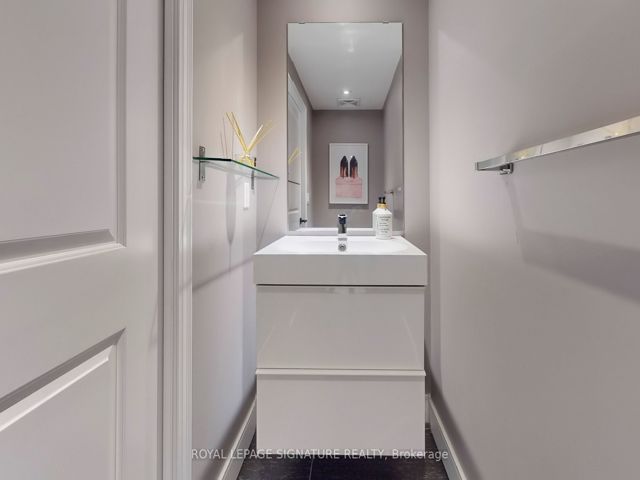 TH10 - 6 Pirandello St