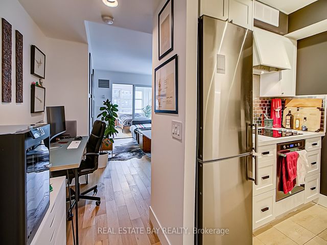 1004 - 50 Lombard St