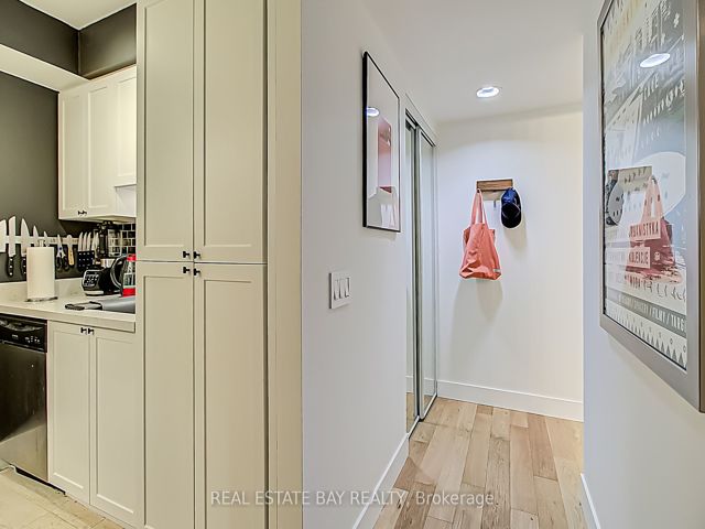 1004 - 50 Lombard St
