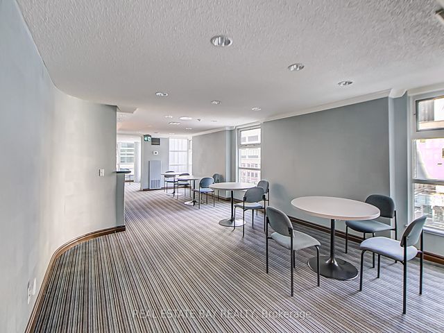 1004 - 50 Lombard St