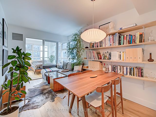 1004 - 50 Lombard St