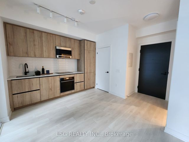 2103 - 117 Broadway Ave