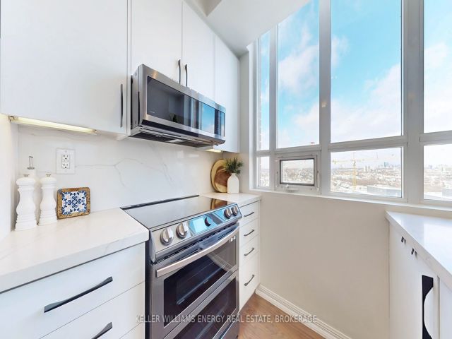 2302 - 125 Western Battery Rd