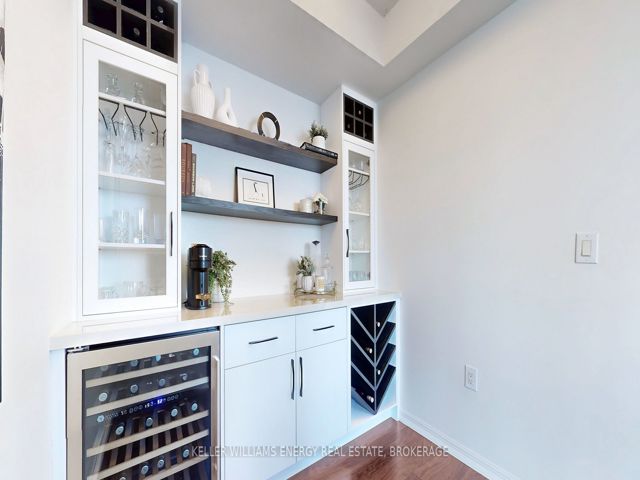 2302 - 125 Western Battery Rd