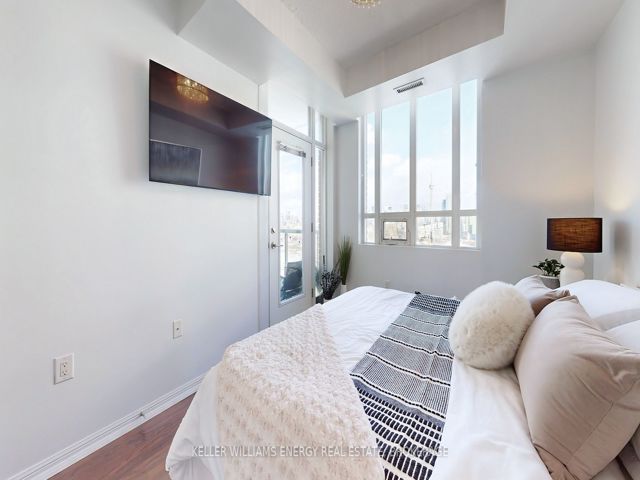 2302 - 125 Western Battery Rd