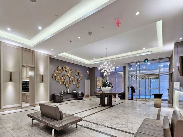 806 - 155 Yorkville Ave