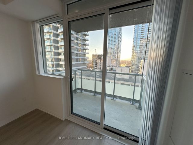 1715 - 50 Dunfield Ave