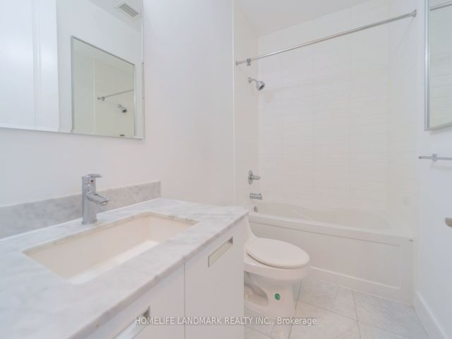3301 - 21 Balmuto St