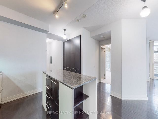 3105 - 21 Carlton St