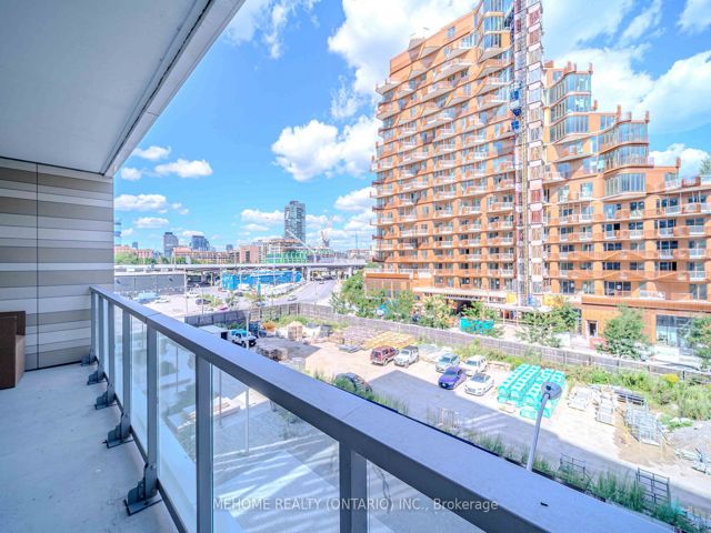 322 - 118 Merchants' Wharf Ave