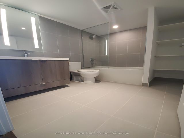 1305 - 575 Bloor St E