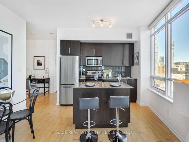 1410 - 65 Bremner Blvd