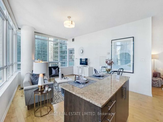 1410 - 65 Bremner Blvd