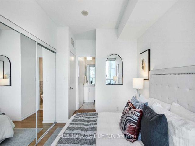 1410 - 65 Bremner Blvd