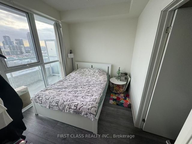 1601 - 180 Fairview Mall Dr