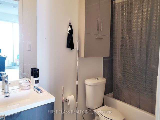 1601 - 180 Fairview Mall Dr