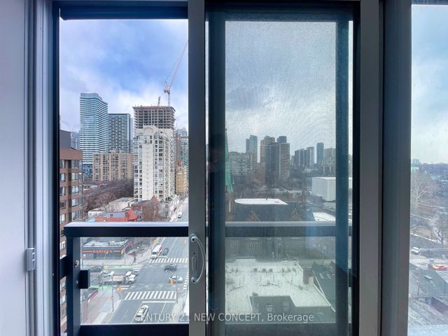 1106 - 319 Jarvis St