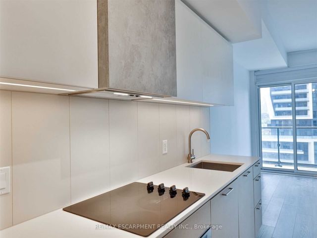 705 - 19 Western Battery Rd