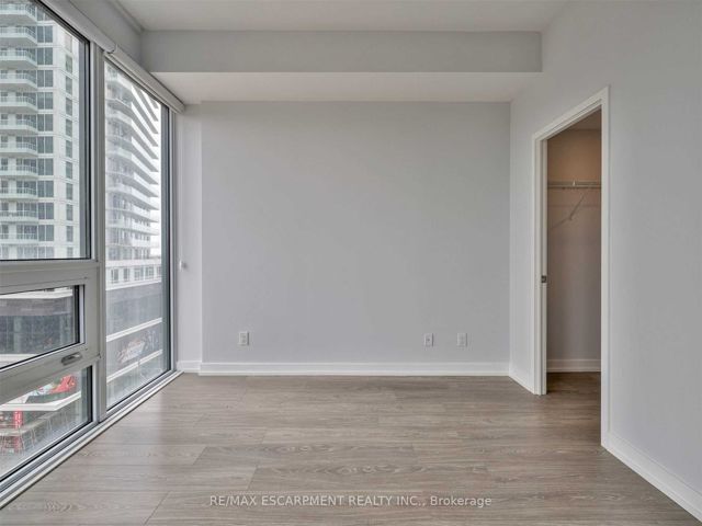 705 - 19 Western Battery Rd