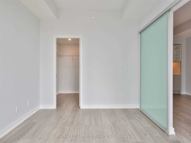 705 - 19 Western Battery Rd