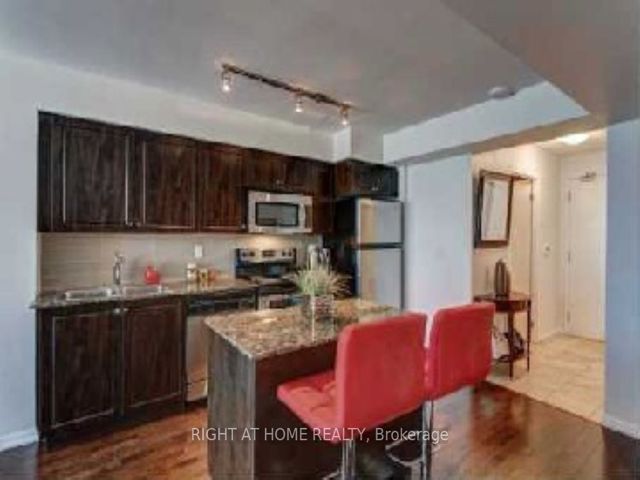 1161 - 209 Fort York Blvd