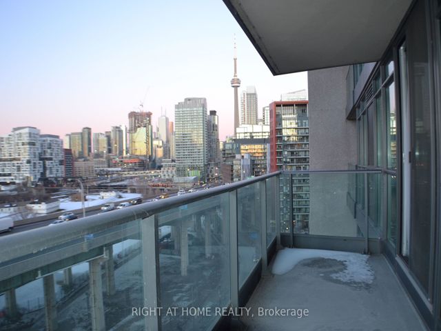 1161 - 209 Fort York Blvd