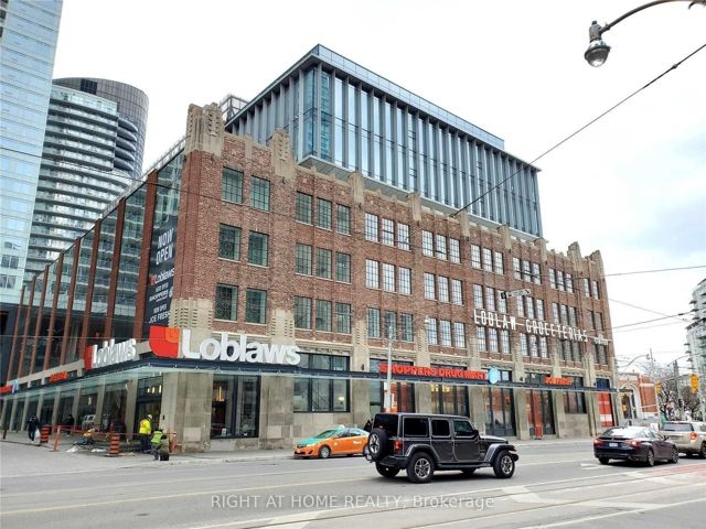 1161 - 209 Fort York Blvd