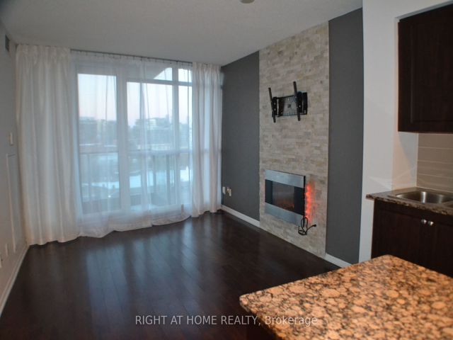 1161 - 209 Fort York Blvd