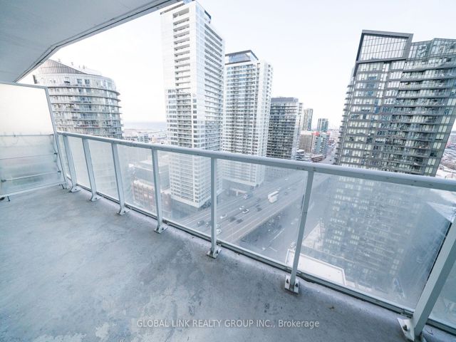 2711 - 75 Queens Wharf Rd