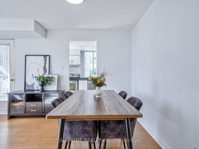 710 - 256 Doris Ave