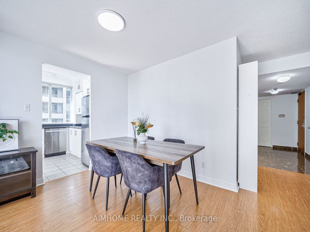 710 - 256 Doris Ave