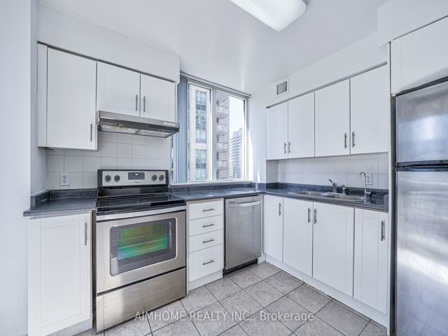 710 - 256 Doris Ave