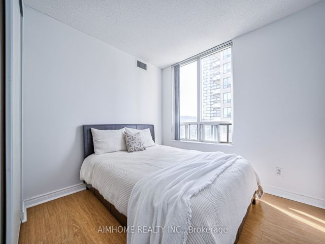 710 - 256 Doris Ave