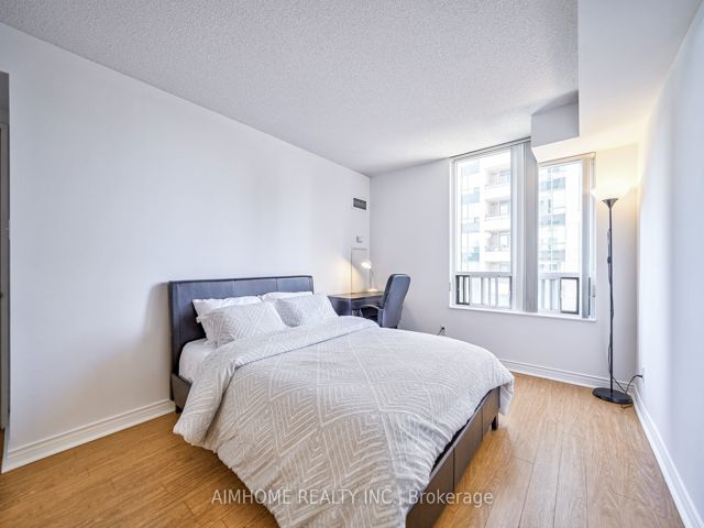 710 - 256 Doris Ave